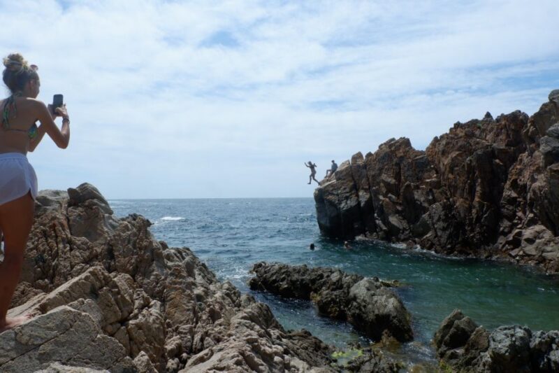 From Barcelona: Cliffs, Coves & Hiking in Costa Brava - Experience the Beauty of Nature