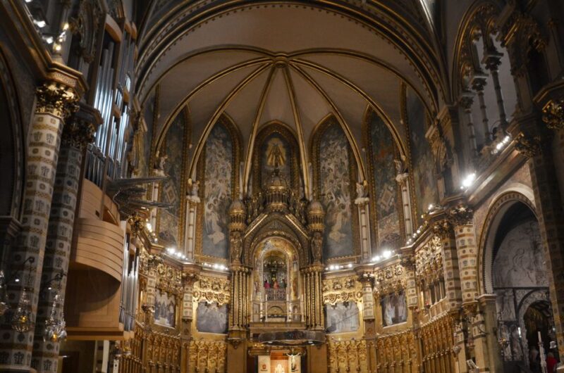 From Barcelona: Montserrat, Organic Winery Private Tour - Museum Collection