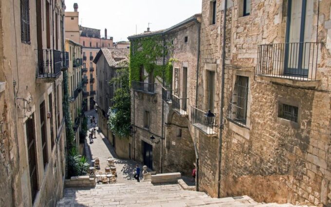 From Barcelona: Private Full-Day Girona & Sitges Guided Tour - Transportation and Pickup Details
