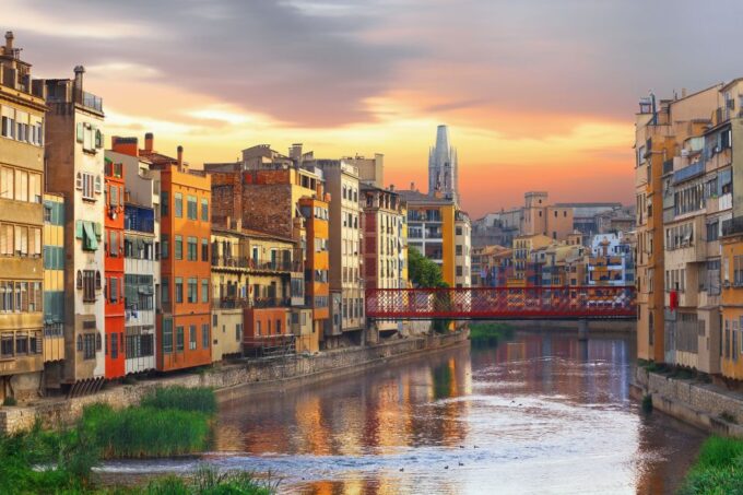 From Barcelona: Private Full-Day Girona & Sitges Guided Tour - Inclusions and Exclusions