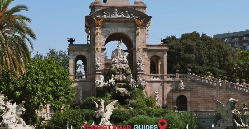 From Barcelona: Tour 3 Hours With Kids - Language Options