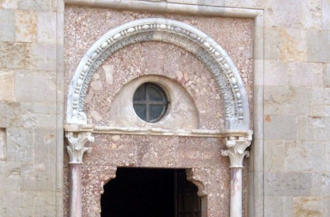 From Bari: Castel Del Monte Private Day Tour - Transportation and Convenience