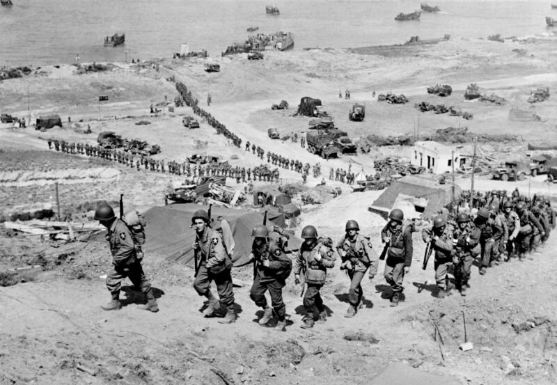 From Bayeux: D-Day American Beaches and US Airborne Day Tour - Omaha Beach: Guided Tour
