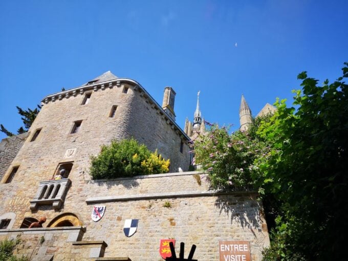 From Bayeux: Full-Day Mont Saint-Michel Tour - Transportation Details