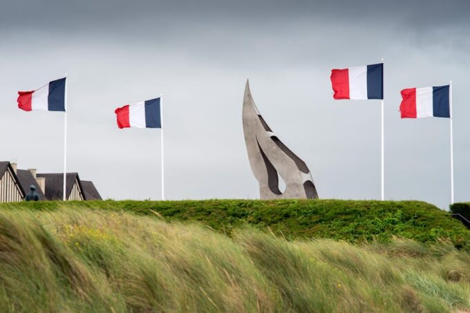 From Bayeux: Omaha Beach Half Day Tour - Heroic Ranger Triumphs