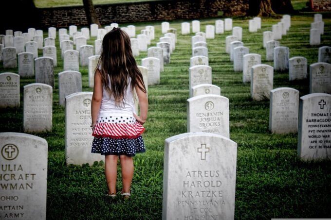 From Bayeux: Omaha Beach Half Day Tour - Tribute to Fallen Heroes