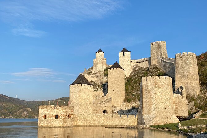From Belgrade: Golubac Fortress & 1h Iron Gate Speed Boat Ride - Speedboat Ride Option