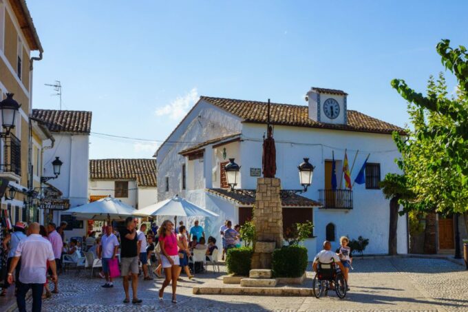 From Benidorm: Private Costa Blanca Tour With Wine Tasting - Touring Guadalest and Its Museums