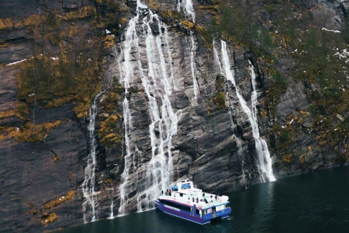 From Bergen: Scenic Fjord Cruise to Mostraumen - Duration and Schedule