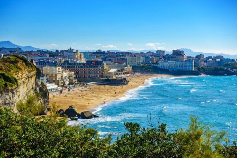 From Bilbao: Biarritz, Saint Jean De Luz, San Sebastian Tour - Guided Tour of Saint Jean De Luz
