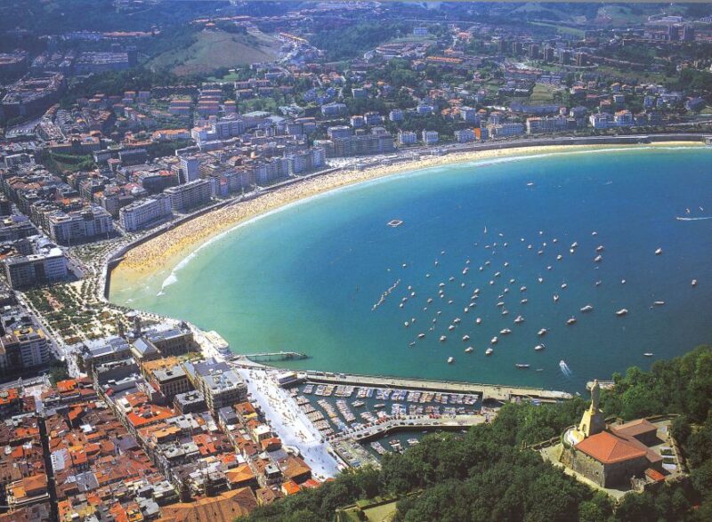 From Bilbao: Biarritz, Saint Jean De Luz, San Sebastian Tour - Scenic Views From Igueldo Mountain