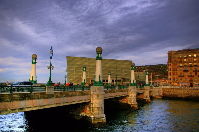 From Bilbao: Gaztelugatxe and San Sebastian Minibus Tour - Key Points