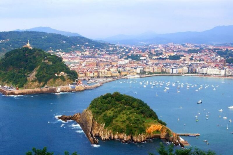 From Bilbao: Private San Sebastian, Pintxo, and Wine Tour - Pintxo Crawl in San Sebastian