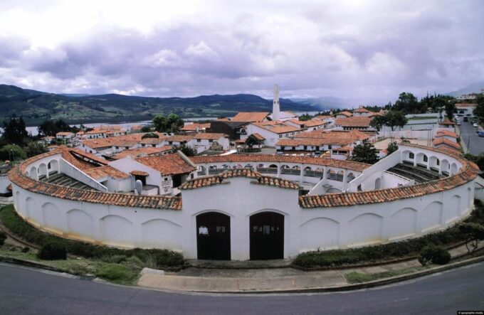 From Bogota: Explore the Town of Guatavita, the Lagoon, and the Casa Loca. - Transportation and Logistics