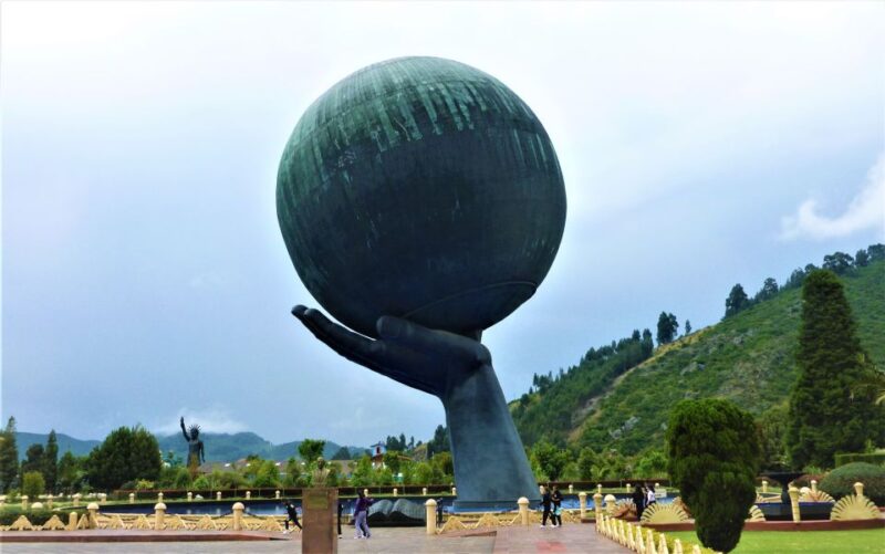 From Bogotá: Jaime Duque Park and Salt Cathedral With Lunch - Lunch: Traditional Colombian Meal