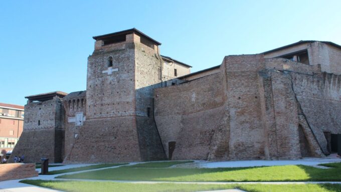 From Bologna: Private Full-Day Ravenna and Rimini Day Trip - Customizing the Itinerary