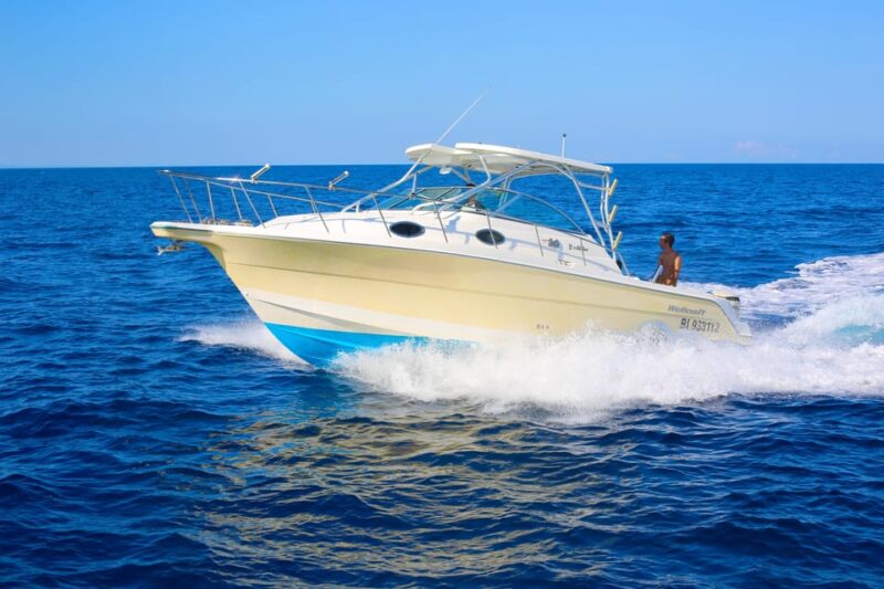 From Bonifacio : Discover the Lavezzi Islands - Exploring the Lavezzi Islands