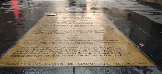 From Bordeaux to Santiago : Tracing the Caminos Path - Live Tour Guide Languages