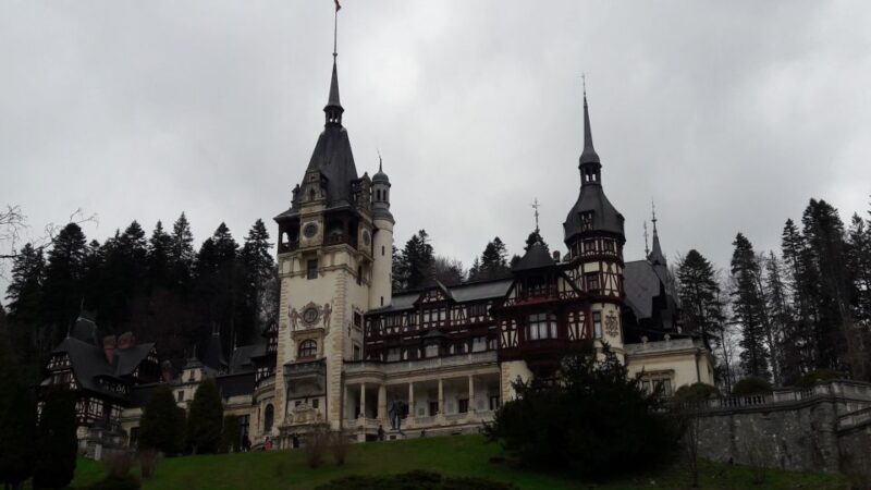 From Brasov: Peles Castle, Bran Castle & Cantacuzino Castle - Bran Castle
