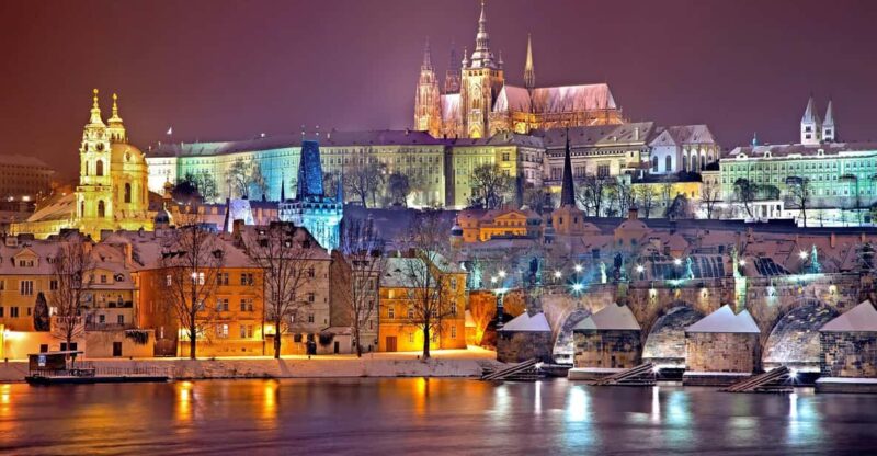 From Bratislava/Vienna: Day Trip to Prague With Photographer - Good To Know