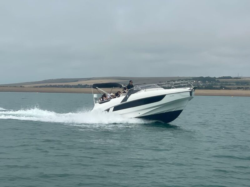 From Brighton: Beneteau Flyer Sundeck Private Charter - Ideal for Special Occasions