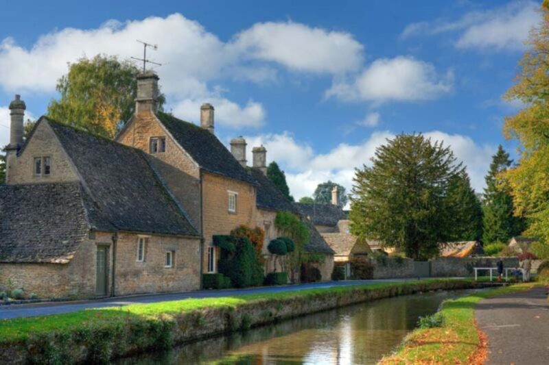 From Brighton: Stratford-upon-Avon & The Cotswolds Day Trip - Roundtrip Transportation and Guided Tour