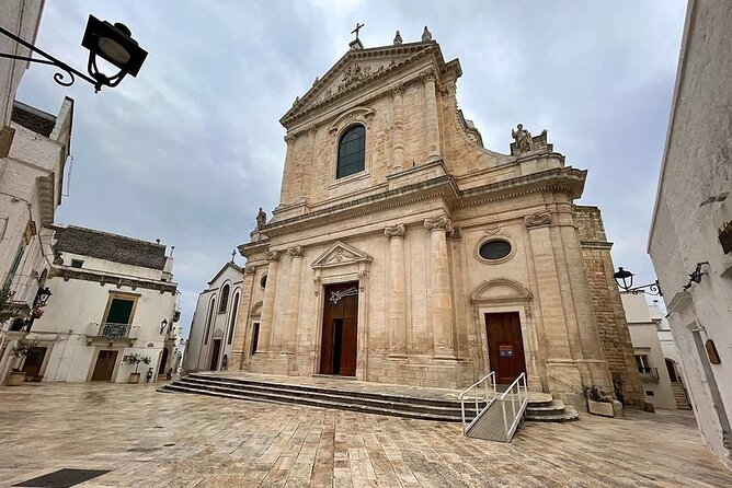 From Brindisi: Alberobello, Locorotondo, Ostuni & Apulian Brunch - Olive Oil Tasting