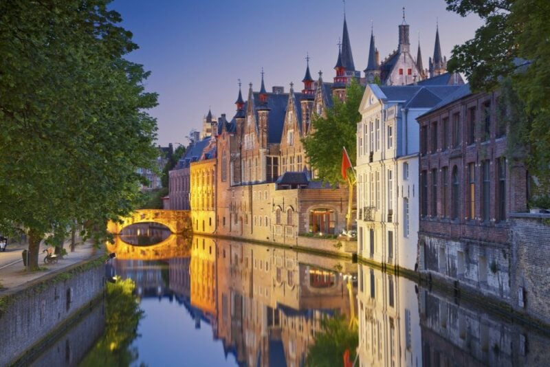 From Brussels: Bruges Day Trip With Optional Boat Tour - Key Points