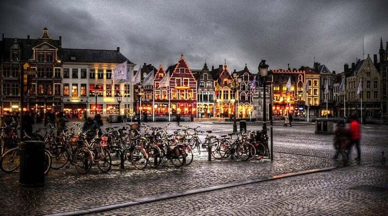 From Brussels: Bruges Day Trip With Optional Boat Tour - Meeting Point and Requirements