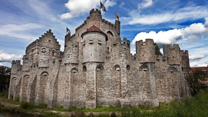From Brussels: Full-Day Antwerp and Ghent Guided Tour - Roundtrip Bus Transfers