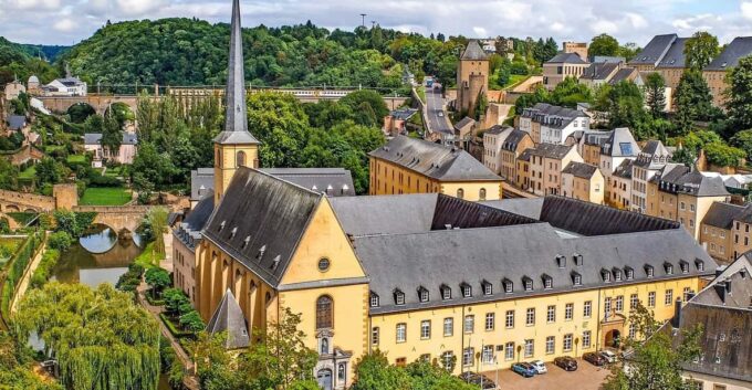 From Brussels: Guided Day Trip to Dinant and Luxembourg - Booking and Cancellation