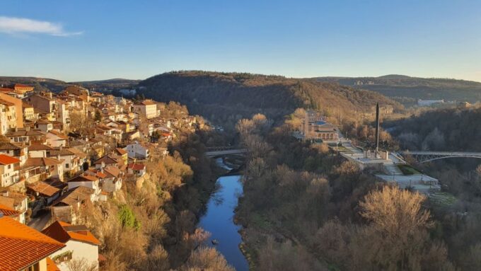 From Bucharest: Bulgaria 1-Day Tour - Exploring Basarbovo Monastery