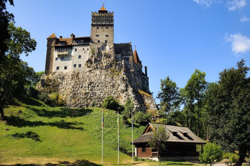 From Bucharest: Unravel Medieval Transylvania in 3-Day Tour - Monastery of Curtea De Arges and Cozia Monastery