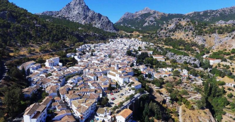 From Cadiz: Private White Villages of Andalusia Day Trip - Explore Grazalemas Picturesque Town