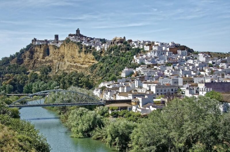 From Cadiz: Ronda & Arcos De La Frontera Private Day Trip - Exploring the Historic Old Town of Ronda