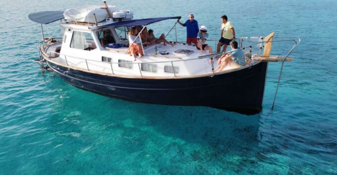 From Cala Galdana: Menorca Calas Boat Trip W/ Local Snacks - Important Accessibility Considerations