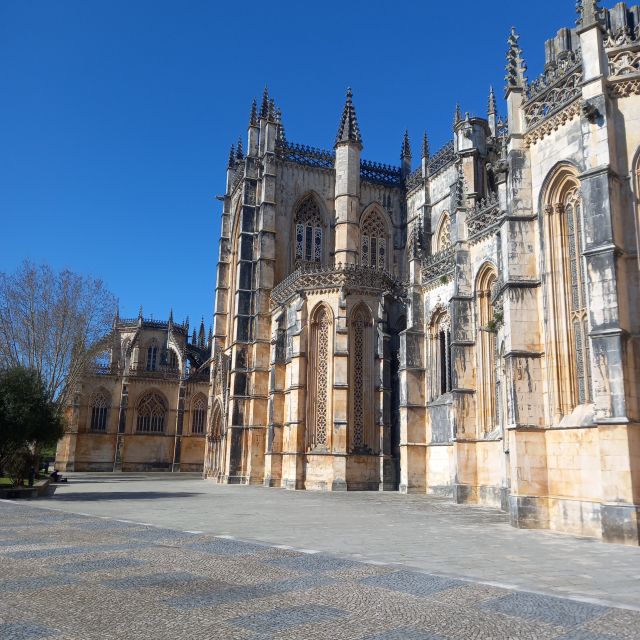 From Caldas Da Rainha: Alcobaça and Batalha Monasteries Tour - Batalha Monastery Highlights