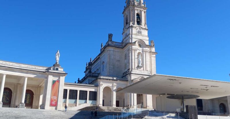 From Caldas: Guided Half Day Tour of Fátima - Itinerary Highlights