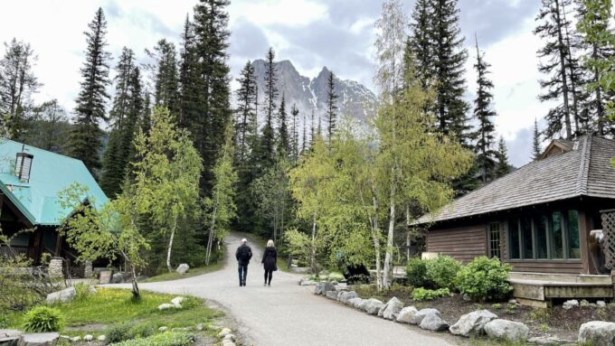 From Calgary: Banff & Yoho National Parks Private Day Tour - Frequently Asked Questions
