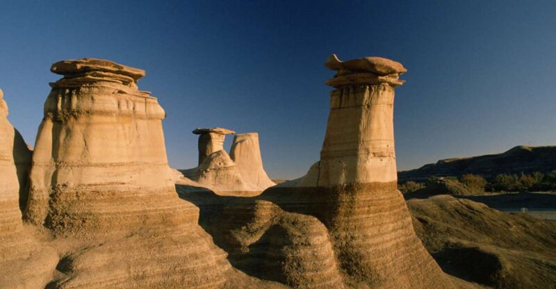 From Calgary: Drumheller and Badlands Tour - Key Attractions