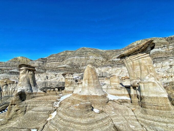 From Calgary: Guided Day Tour to Drumheller - Exploring the Dinosaur Valley