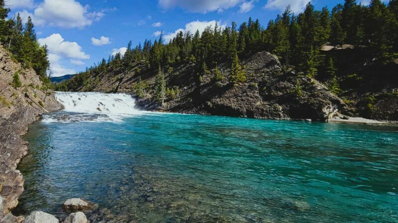 From Calgary to Banff: Day Trip with Wolfdog Sanctuary Visit - What Could Be Better?