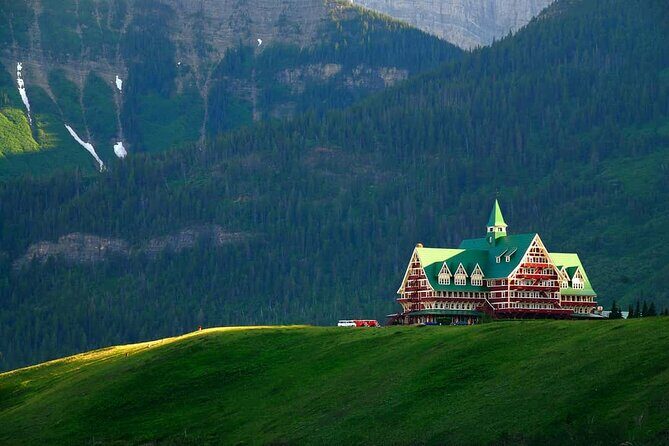 From Calgary to Waterton National Park Nature History and Wonders - Key Points