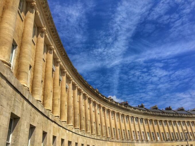 From Cambridge: Guided Day Tour to Bath & Stonehenge - Knowledgeable Driver-Guide