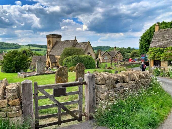From Cambridge: Guided Day Tour to Stratford & the Cotswolds - Getting to Stratford-upon-Avon