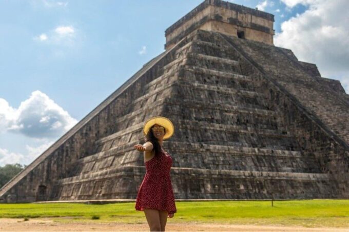 From Cancun: Day Trip Chichén Itzá, Cenote, and Valladolid - Site Etiquette