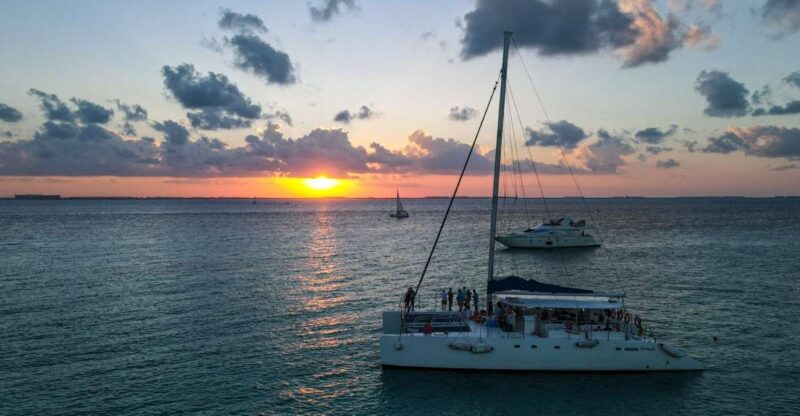 From Cancún: Isla Mujeres Sunset Catamaran Cruise - Included Activities