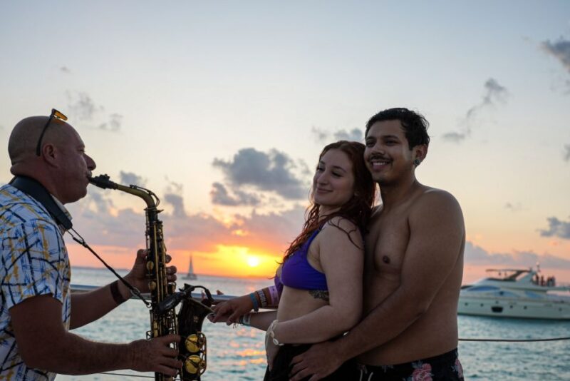From Cancún: Isla Mujeres Sunset Catamaran Cruise - What to Bring