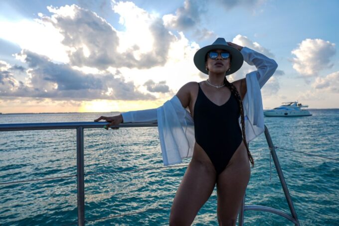 From Cancún: Isla Mujeres Sunset Catamaran Cruise - Pickup and Drop-off