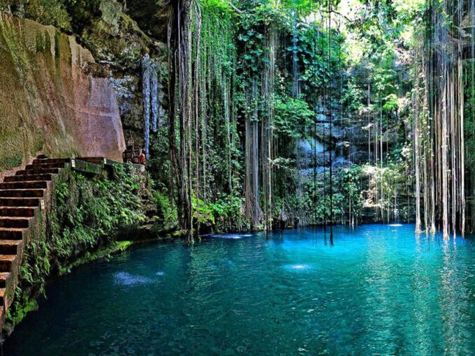 From Cancún & Tulum Chichén Itzá the Luxe and 2 Cenotes - Guided Tour and Visits